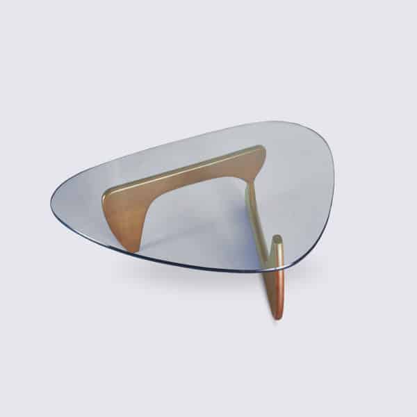 copie table basse design noguchi en bois de noyer verre design moderne salon luxe replica isamu noguchi