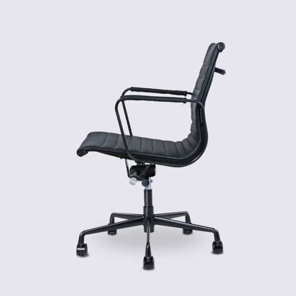 chaise de bureau eames design cuir noir alu noir style ea117