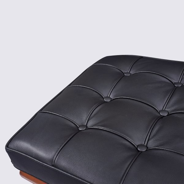 banc d'entrée capitoné d'intérieur banquette en cuir noir design replica fauteuil barcelona mies van der rohe