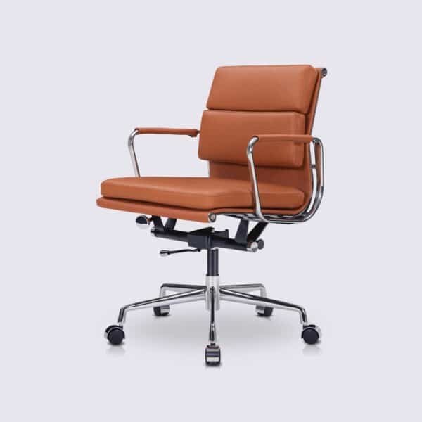 chaise de bureau eames scandinave design cuir cognac soft pad ea217 design