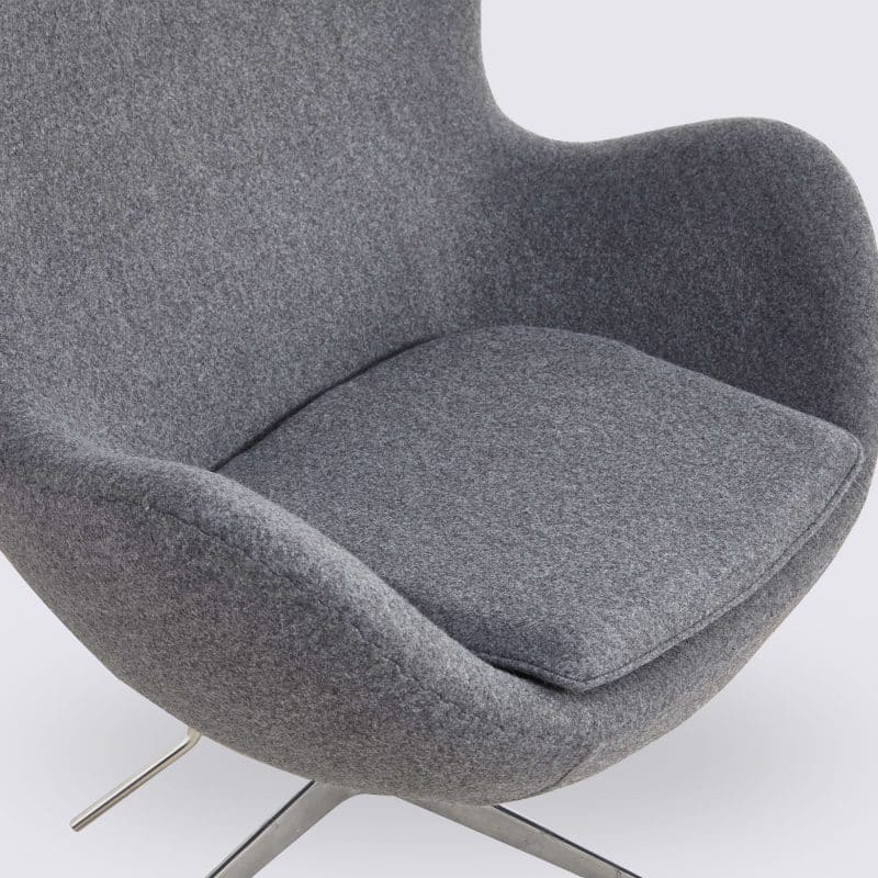 fauteuil egg sur pieds design pivotant en cachemire gris copie egg chair arne jacobsen