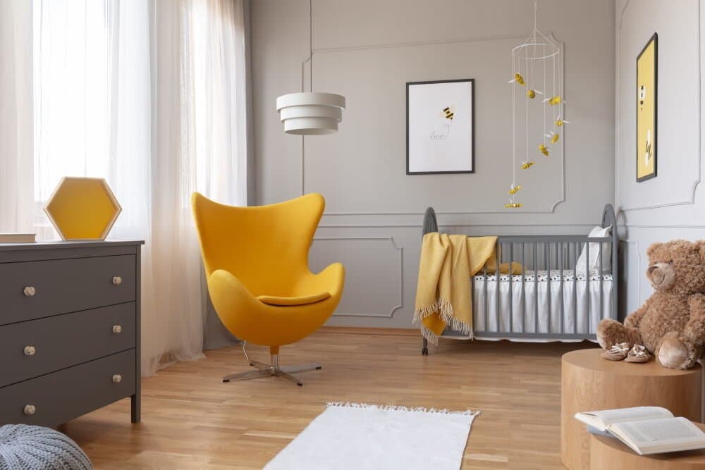 fauteuil egg sur pieds jacobsen salon design pivotant en cachemire jaune imitation egg chair arne jacobsen
