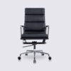 Office chair in black full grain leather, polished aluminium arms and castors - Alberto - Image 3