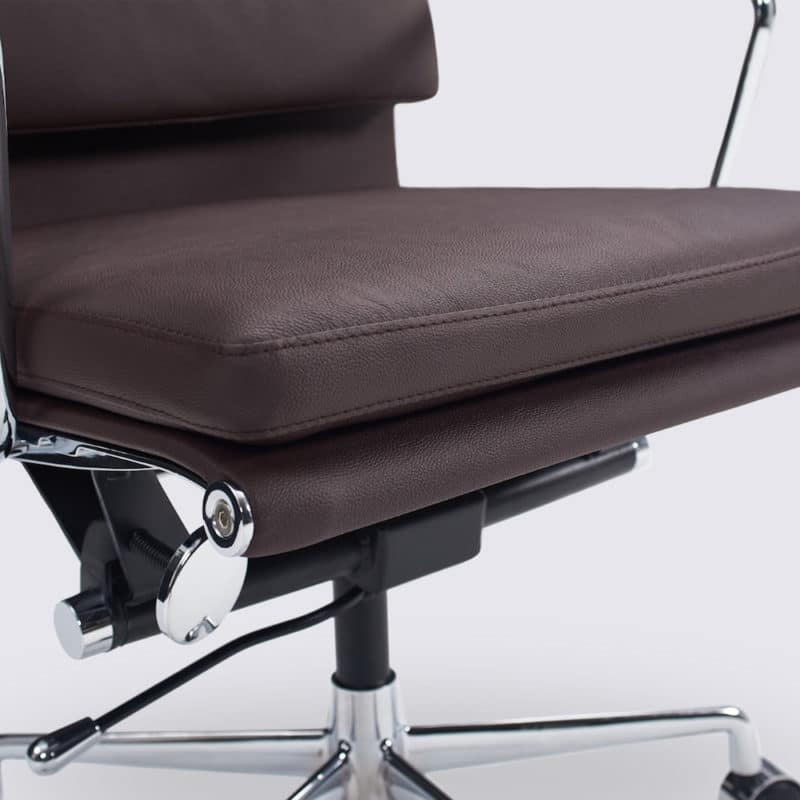 fauteuil de bureau ergonomique confortable dossier bas design cuir marron chocolat copie eames soft pad ea217 a roulette