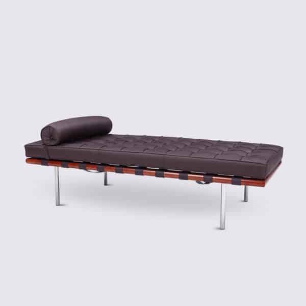 daybed barcelona design scandinave cuir noir bois imitation fauteuil barcelona mies van der rohe