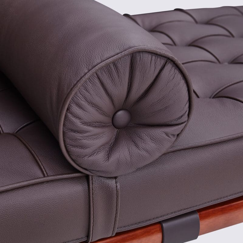 daybed barcelona design scandinave cuir noir bois réplique fauteuil barcelona mies van der rohe