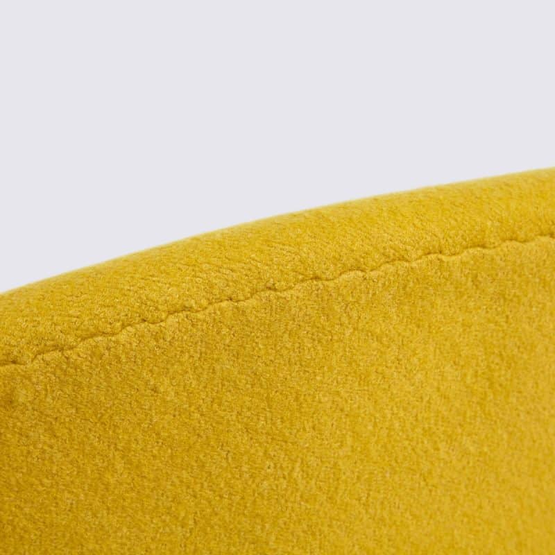 cachemire jaune copie fauteuil swann arne jacobsen