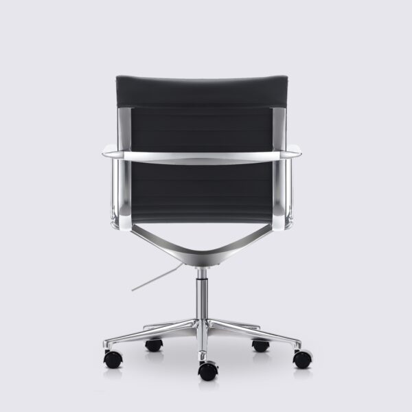 chaise de bureau moderne avec roulette et accoudoir en cuir noir et aluminium poli livio premium