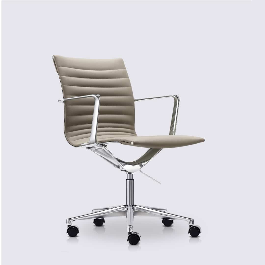 chaise de bureau design avec roulette et accoudoir en cuir gris et aluminium poli livio premium