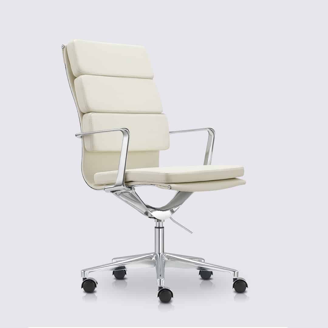 chaise de bureau eams dossier haut avec roulette et accoudoir en cuir blanc et aluminium chrome alberto premium