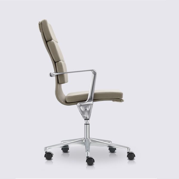 chaise de bureau eames dossier haut avec roulette et accoudoir en cuir gris et aluminium chrome alberto premium