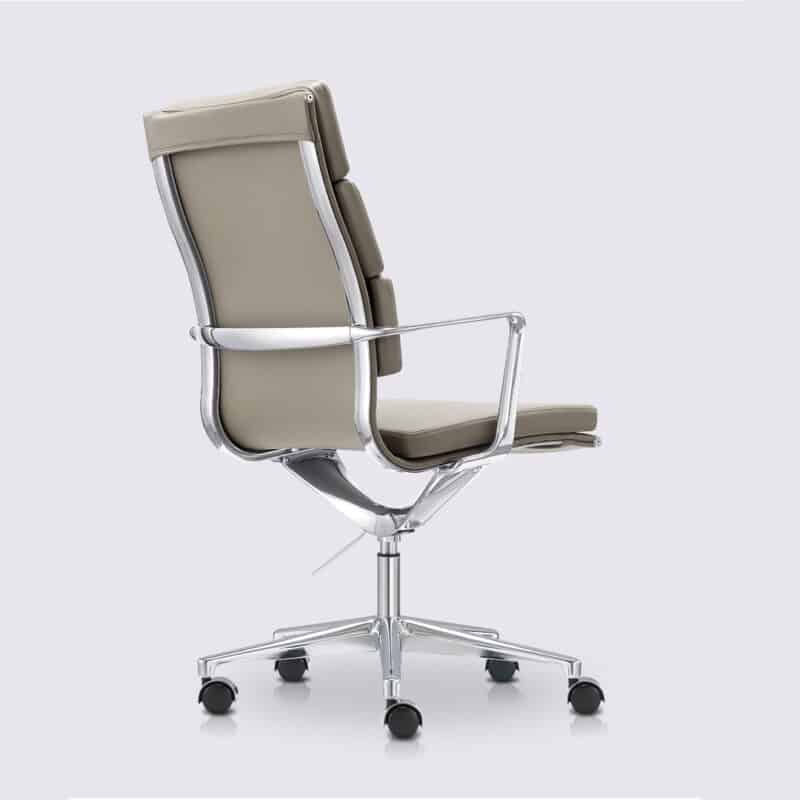 chaise de bureau haut de gamme dossier haut avec roulette et accoudoir en cuir gris et aluminium chrome alberto premium