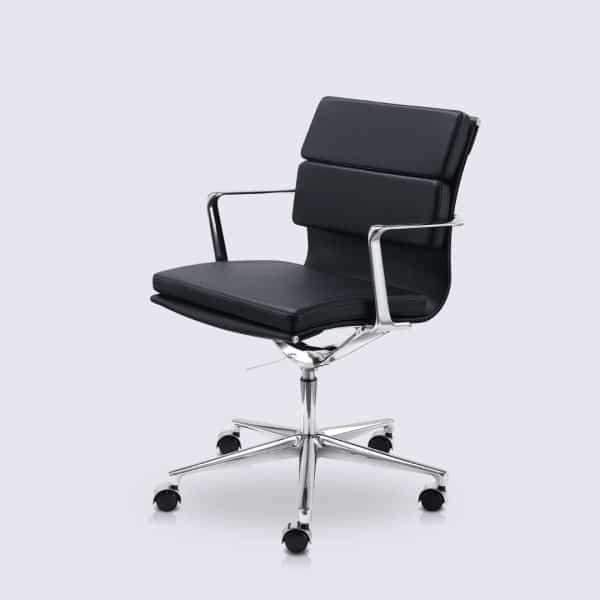 chaise de bureau eames design avec roulette et accoudoir en cuir noir et aluminium chrome alberto premium