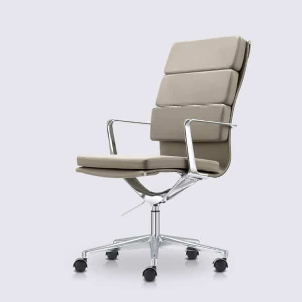 chaise de bureau eames soft pad ea217 design dossier haut avec roulette et accoudoir en cuir gris et aluminium chrome alberto premium