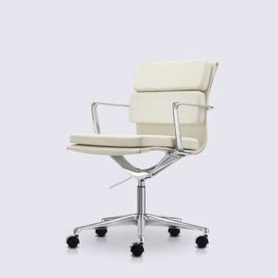 chaise de bureau eames soft pad ea217 ergonomique design avec roulette et accoudoir en cuir noir et aluminium chrome alberto premium