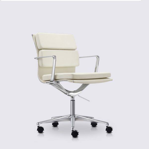 chaise de bureau scandinave avec roulette et accoudoir en cuir blanc et aluminium chrome alberto premium