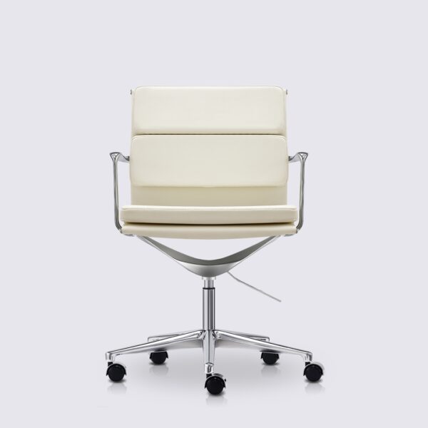 chaise de bureau eams avec roulette et accoudoir en cuir blanc et aluminium chrome alberto premium