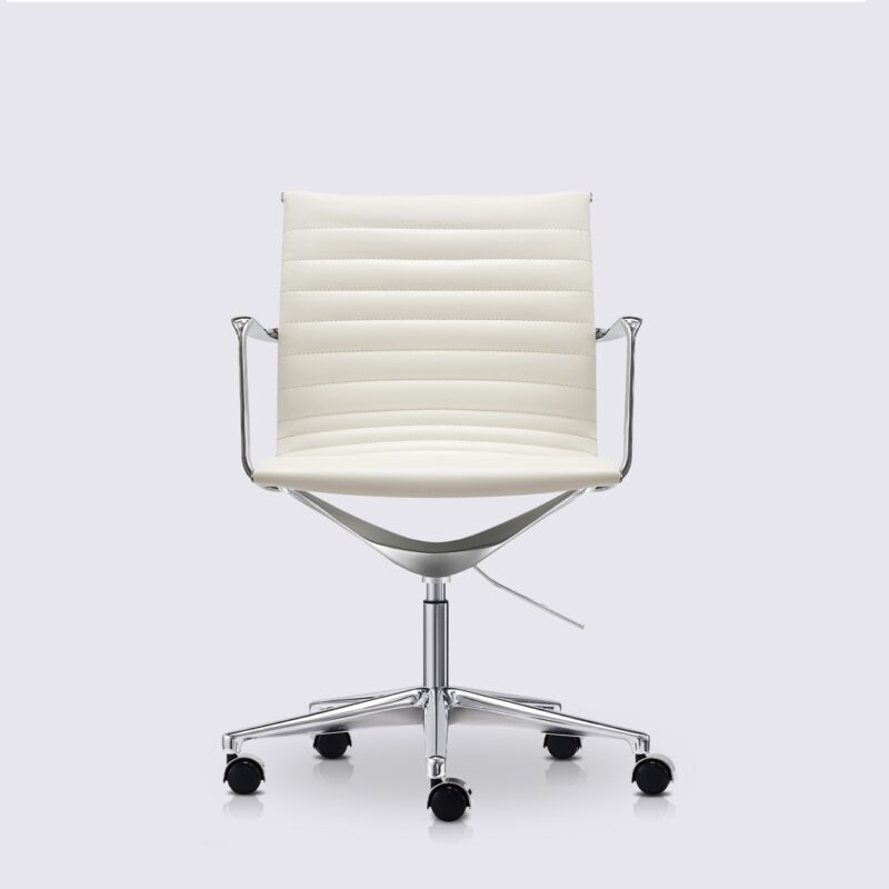 chaise de bureau eams haut de gamme avec roulette et accoudoir en cuir blanc et aluminium poli livio premium