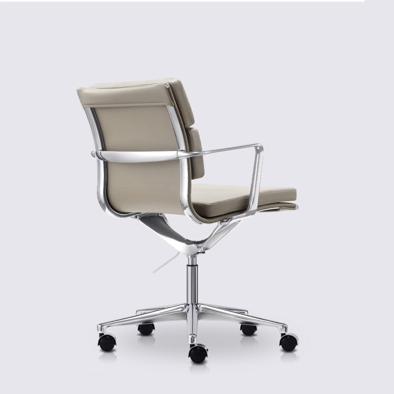 chaise de bureau moderne avec roulette et accoudoir en cuir gris et aluminium chrome alberto premium