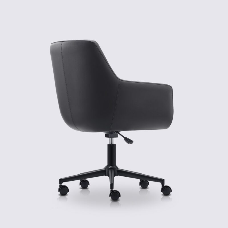 chaise de bureau design scandinave emma avec roulette et accoudoir en cuir noir et base noir matte