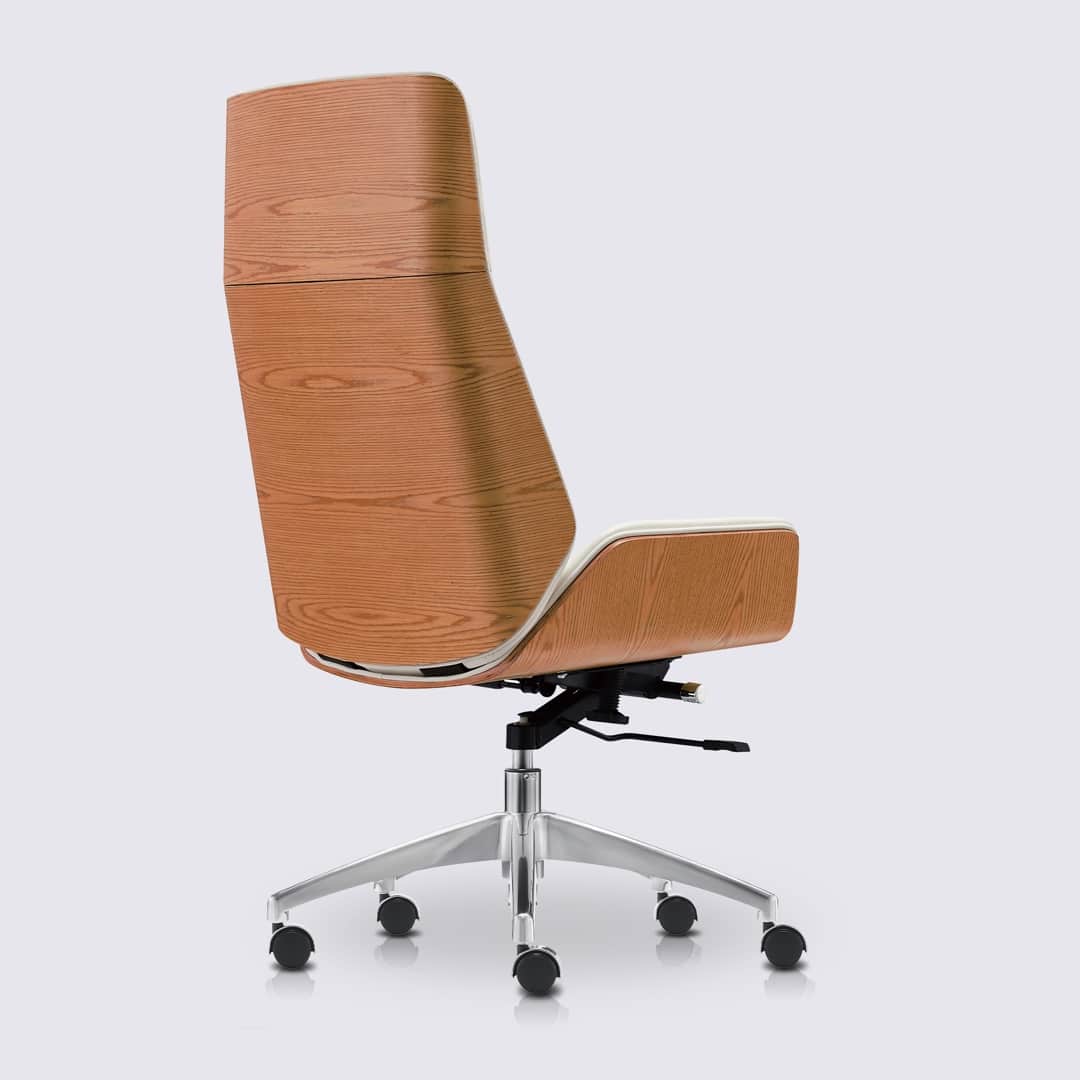 chaise de bureau ergonomique en cuir blanc design eames bois de frêne dossier haut nordic