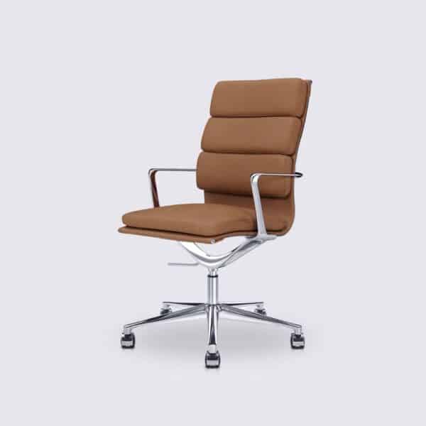 chaise de bureau eames ea219 design dossier haut accoudoir cuir cognac et aluminium chrome