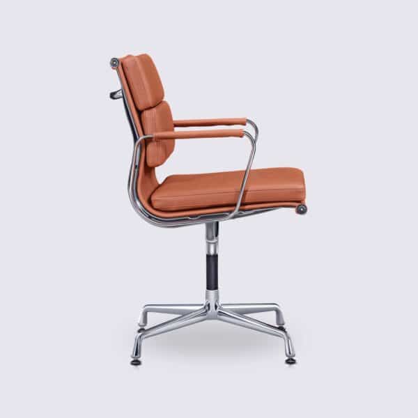 sedia da ufficio eames soft pad ea208 in pelle marrone chiaro copia base fissa ergonomica