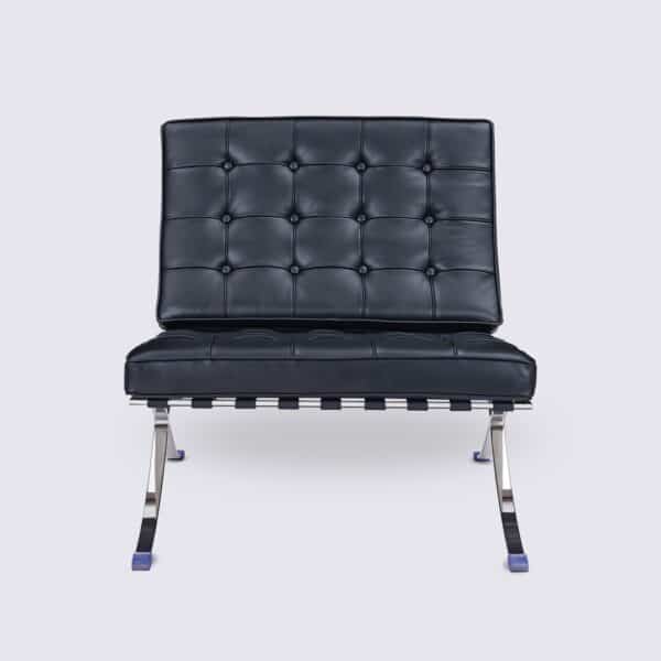 fauteuil barcelona en cuir aniline noir replique knoll mies van der rohe salon