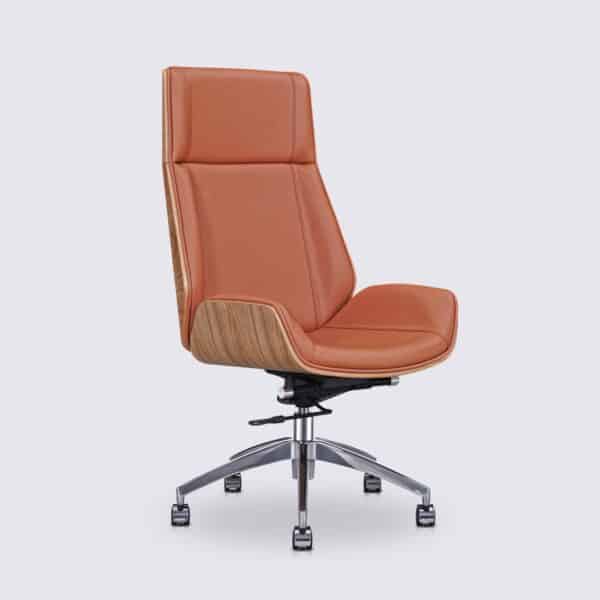 skandinavischer Eames-Bürosessel aus cognacfarbenem Leder und Eschenholz mit hoher ergonomischer Rückenlehne