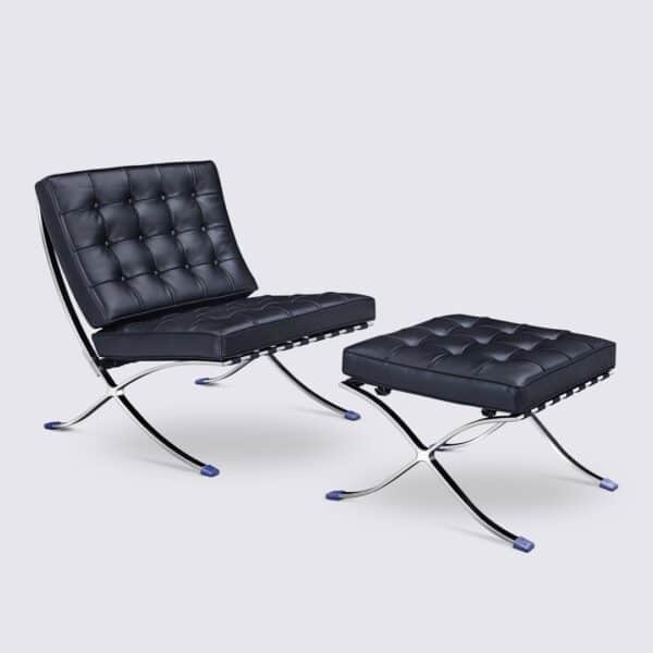 fauteuil et repose pieds barcelona en cuir aniline noir copie knoll mies van der rohe salon