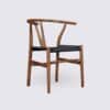 Satz von 2 Esszimmerstühlen mit Gabelbaum aus Nussbaumholz und natürlichem Rattan schwarz CH24 Hans Wegner Carl Hansen