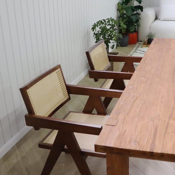 chaise chandigarh le corbusier en bois massif noyer foncé rotin naturel design