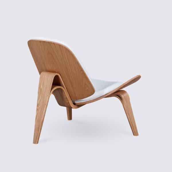 Sedia hans wegner shell ch07 in legno di frassino e pelle bianca design a treppiede per il soggiorno