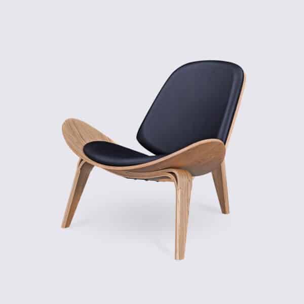 reproduction hans wegner shell chair ch07 in ash wood and black leather tripod design for the living room