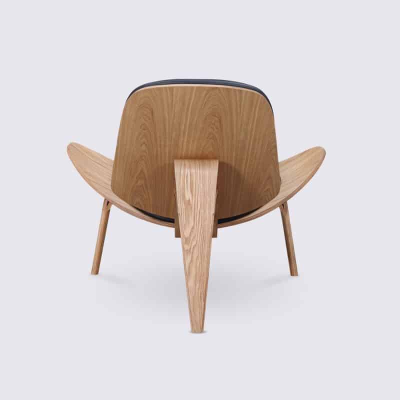 sedia copy shell ch07 hans wegner in legno di frassino e pelle nera design a treppiede per il soggiorno