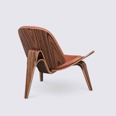 chaise shell ch07 hans wegner en bois de palissandre et cuir cognac design tripode salon