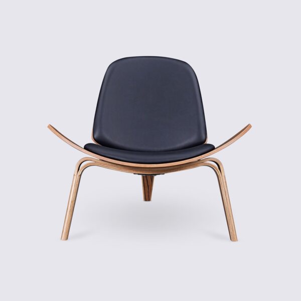 sessel shell ch07 hans wegner aus palisanderholz und schwarzem leder design dreibeiniges wohnzimmer