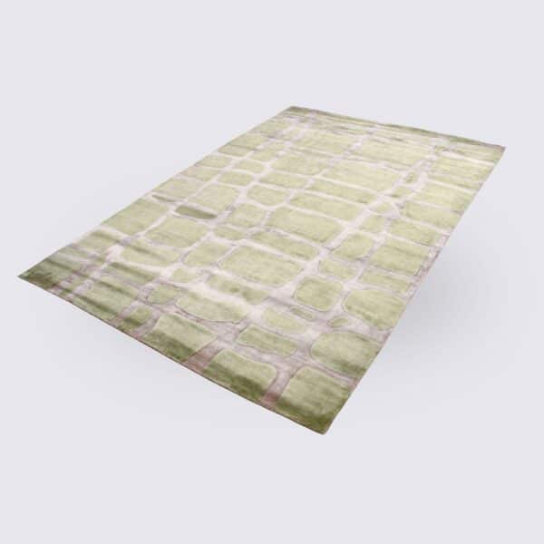 tapis de salon design couleur vert et taupe grand format 200cm 300cm fait a la main