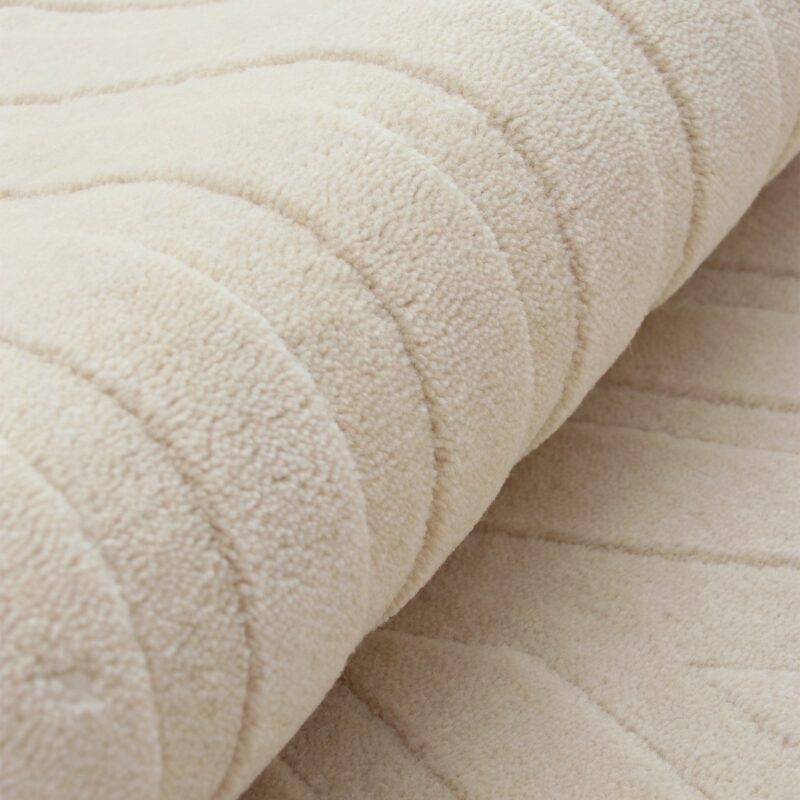 tapis tissé à la main gubbio en laine beige crème motif arrondis fait main grans format 300cm style moderne