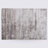 tapis moderne gris clair fait main manarola en viscose pour le salon 160cm 230cm