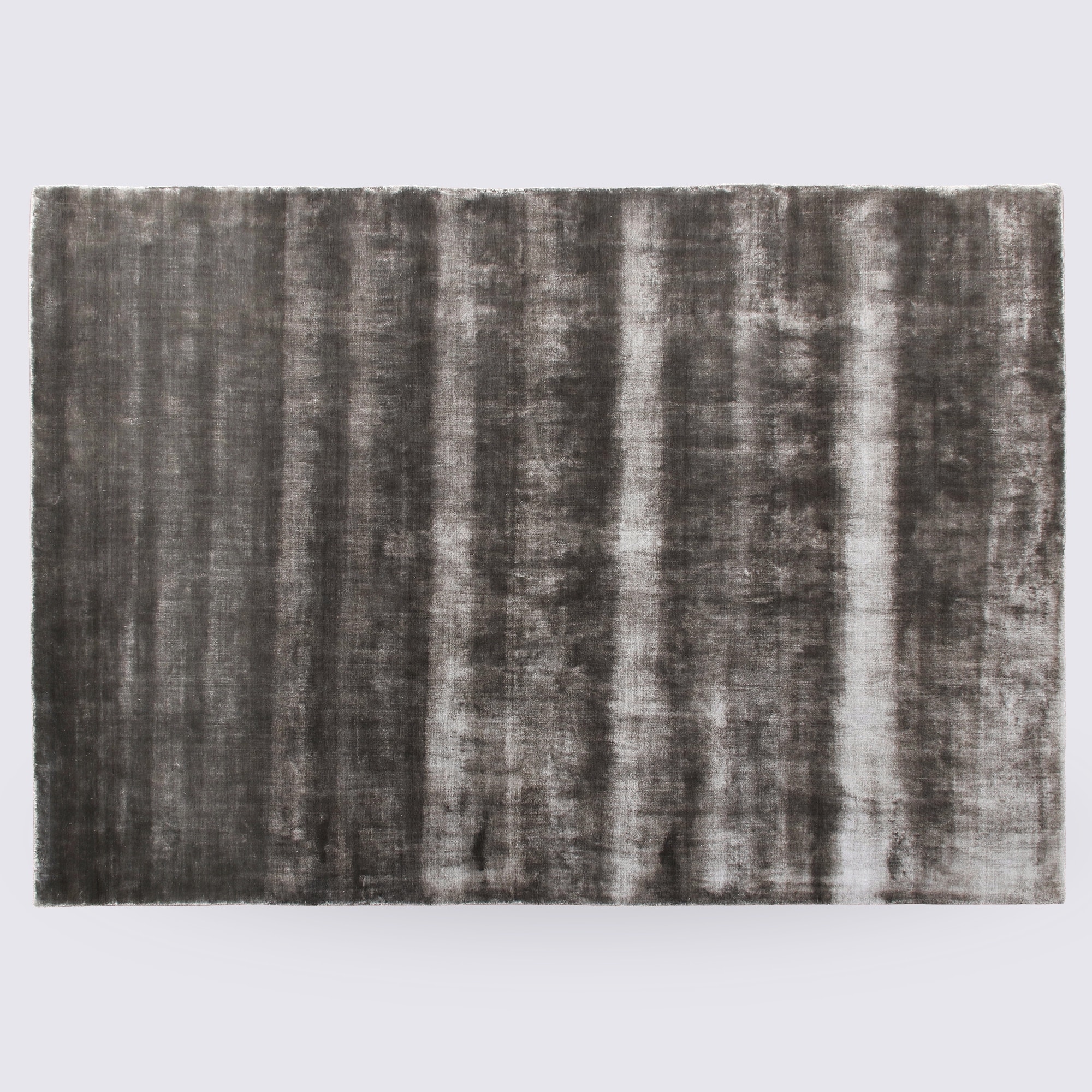 tapis uni gris foncé grand fait main manarola en viscose pour le salon 160cm 230cm