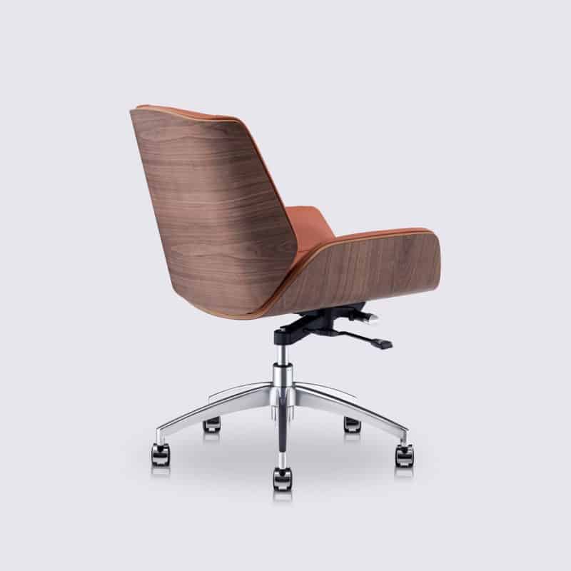 fauteuil de bureau eames en cuir cognac bois de noyer roulette sans accoudoirs