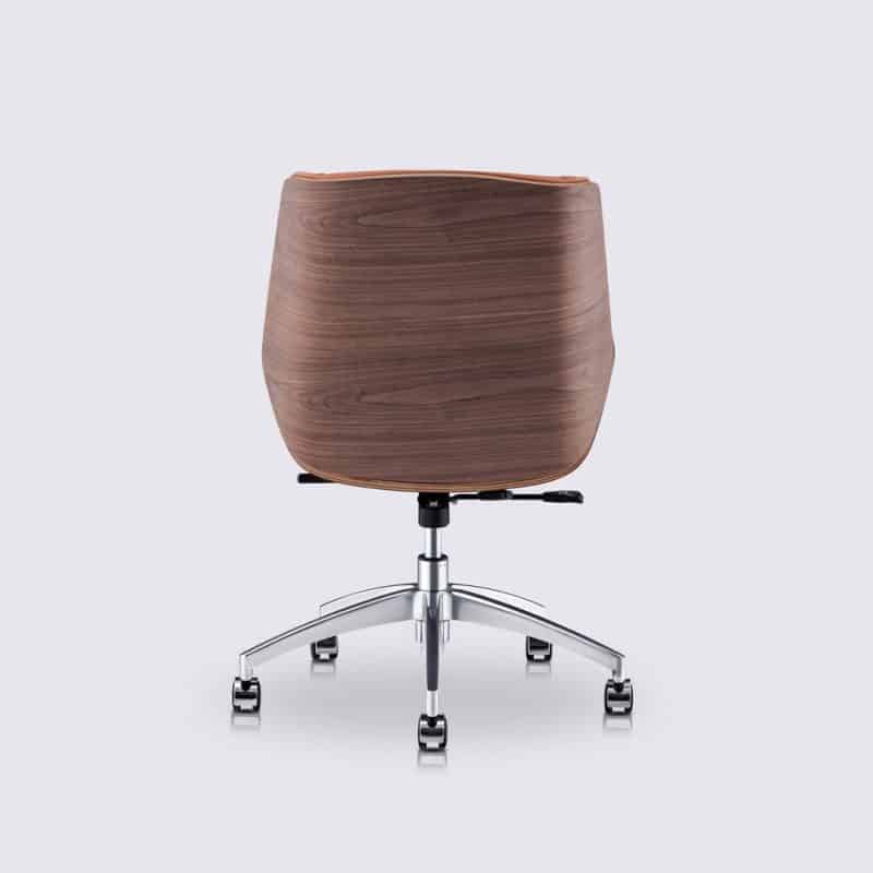 fauteuil de bureau charles eames en cuir cognac et bois de noyer roulette sans accoudoirs