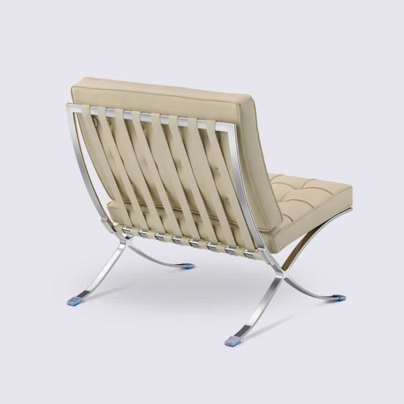 fauteuil barcelona couleur crème clair en cuir et acier inoxydable