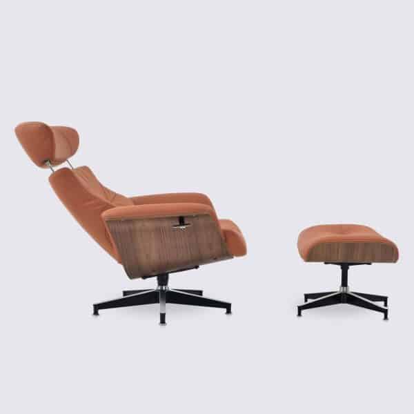 fauteuil lounge eames inclinable et ottoman en cuir cognac et bois de noyer relax ajustable modulable