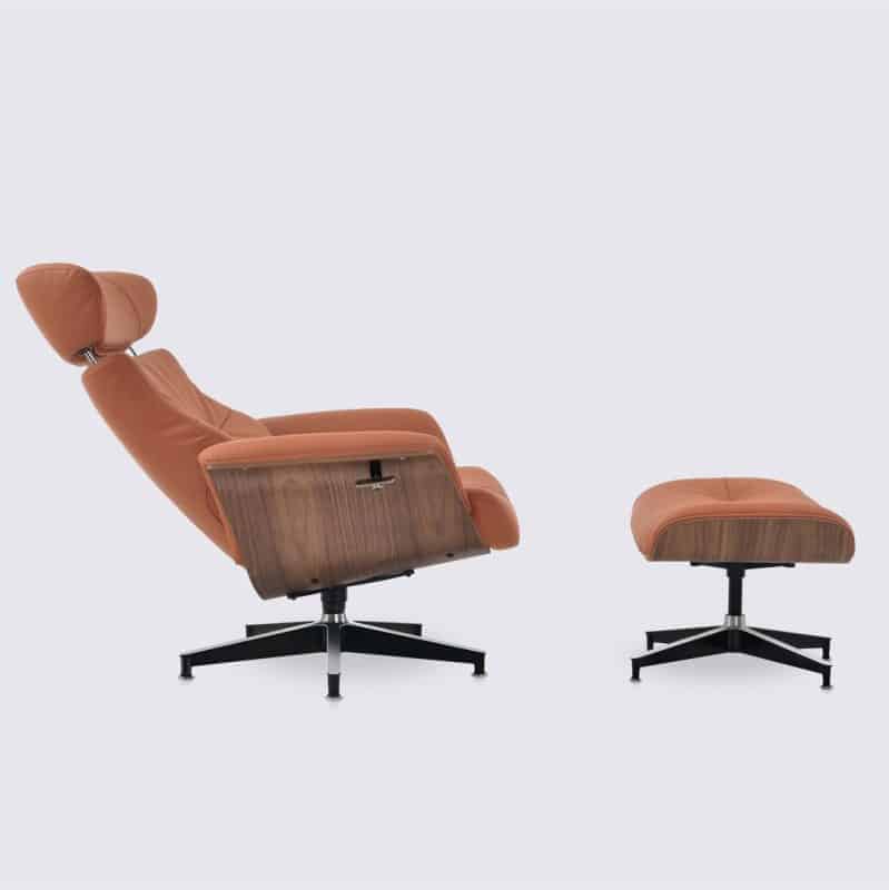 fauteuil lounge charles eames inclinable et repose pieds en cuir cognac et bois de noyer relax ajustable modulable